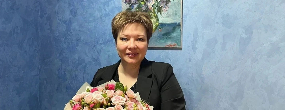 Педагог из Окуловки Елена Муценко представит уникальный проект «Зал «Время памяти» на Всероссийской премии «Служение»